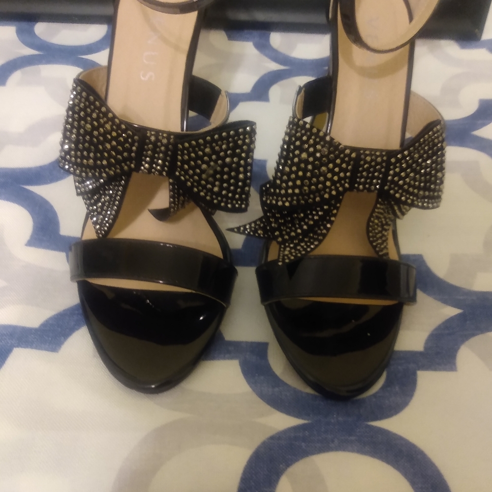 Shoes - Picture 3 of 3